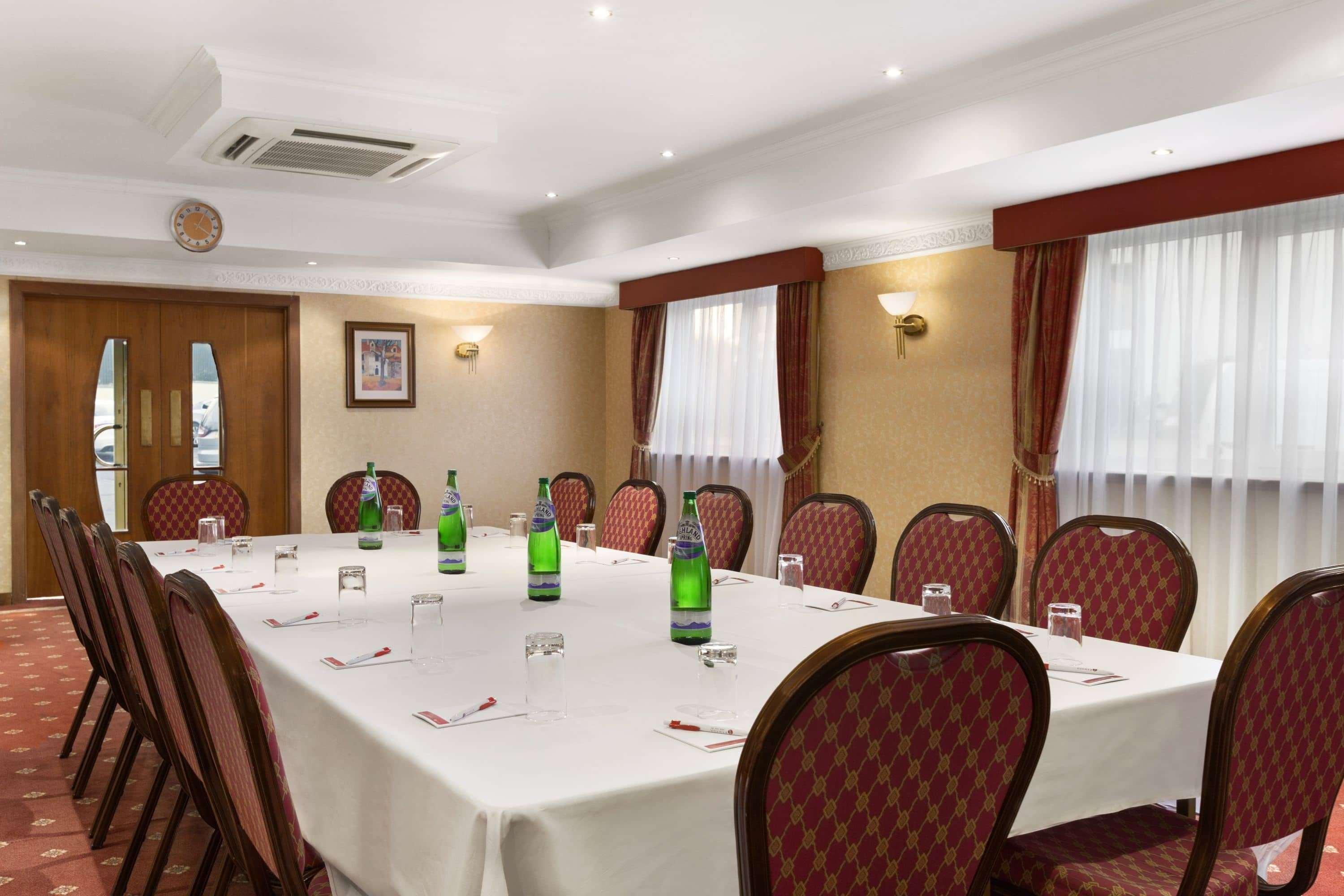 Hotel Savera South Ruislip