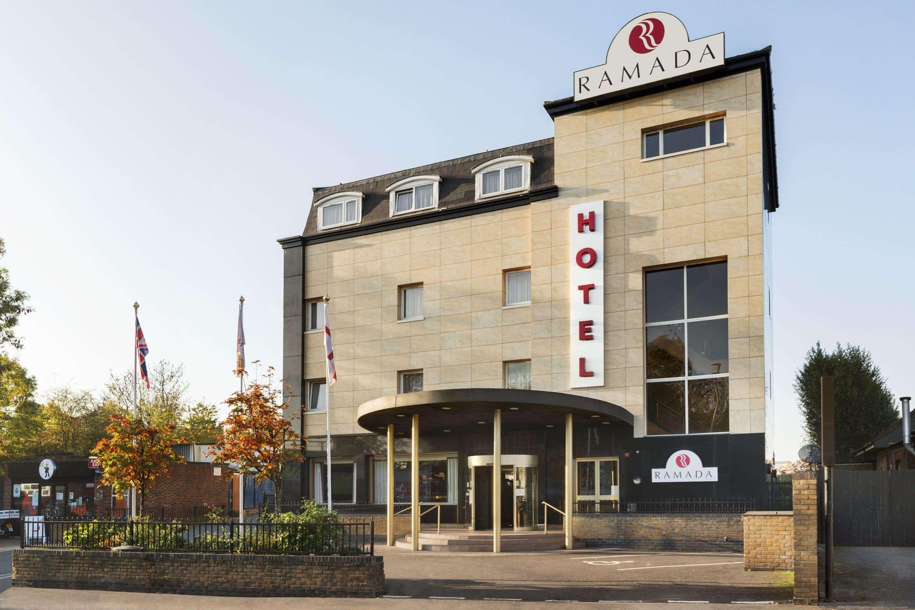Hotel Savera South 3*