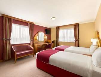Savera South Hotel 3*